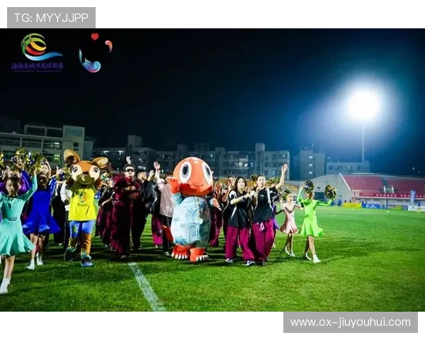 足球场外大型屏幕打造沉浸式城市狂欢社交互动观赛全新体验盛宴感